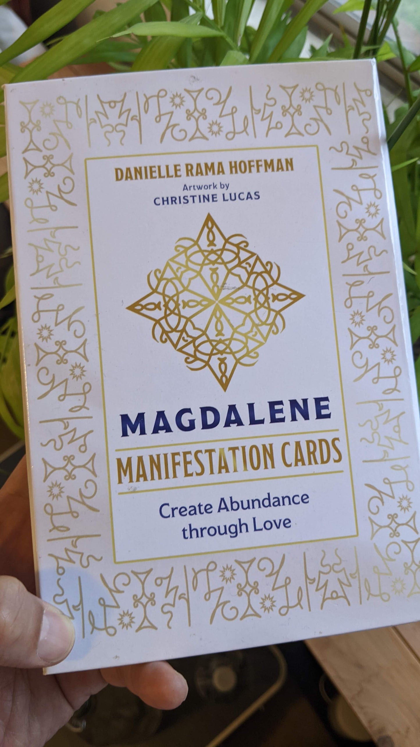 マグダレーン・マニフェステーション・カード 「愛で豊かさを創造する」英語版